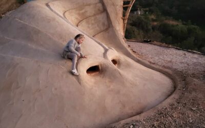 2025 · HOBBIT HOUSE